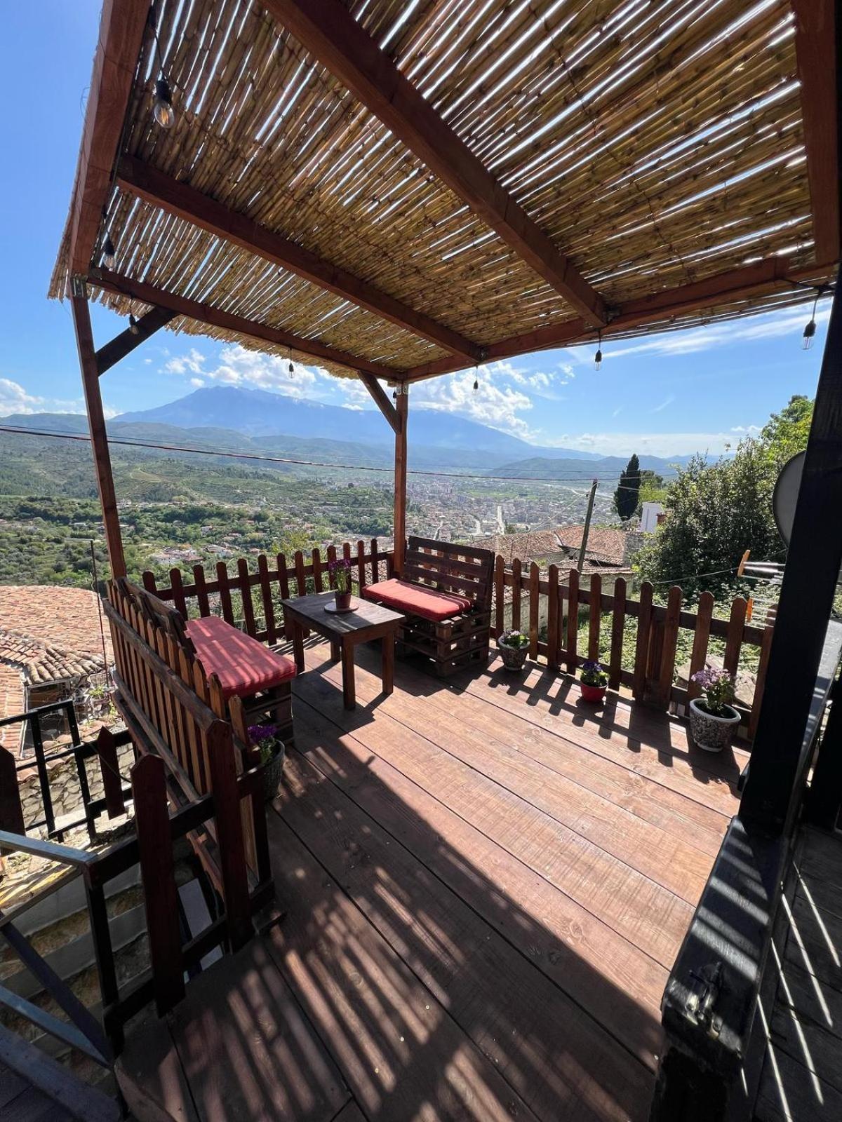 Guest House Maria - Berat Castle Εξωτερικό φωτογραφία